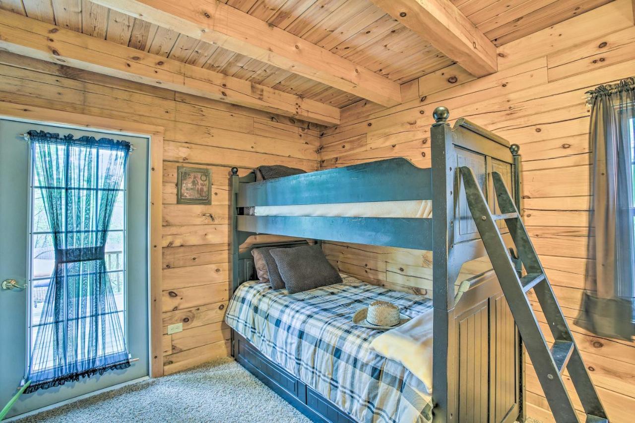 Resort Cabin With Fire Pit Golf, Hike And Play! Rothbury Zewnętrze zdjęcie