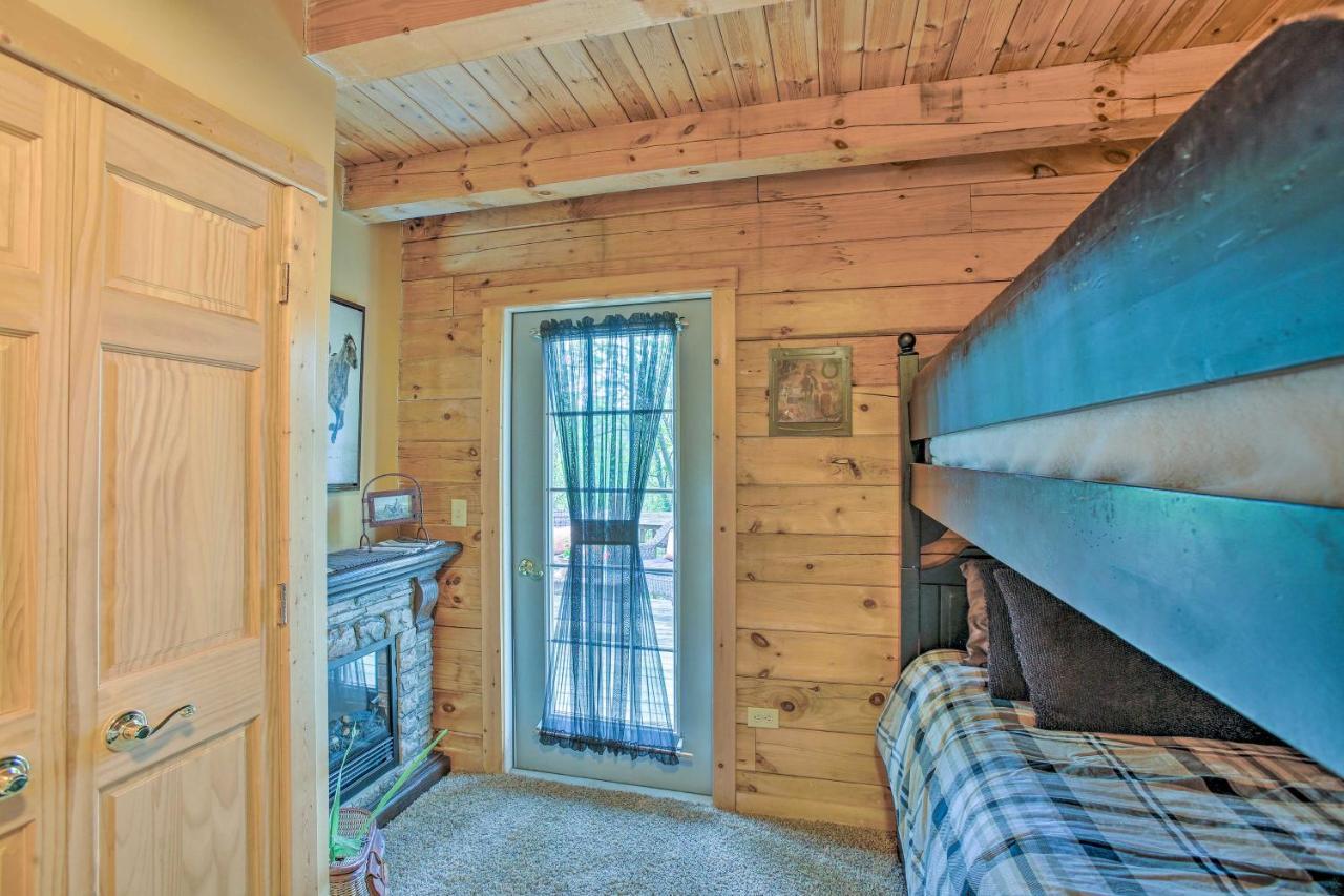 Resort Cabin With Fire Pit Golf, Hike And Play! Rothbury Zewnętrze zdjęcie