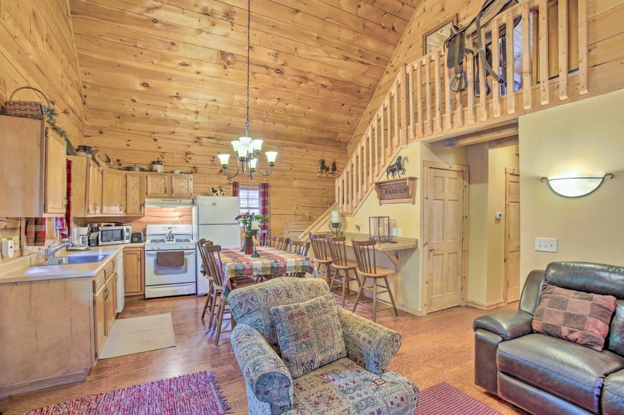 Resort Cabin With Fire Pit Golf, Hike And Play! Rothbury Zewnętrze zdjęcie